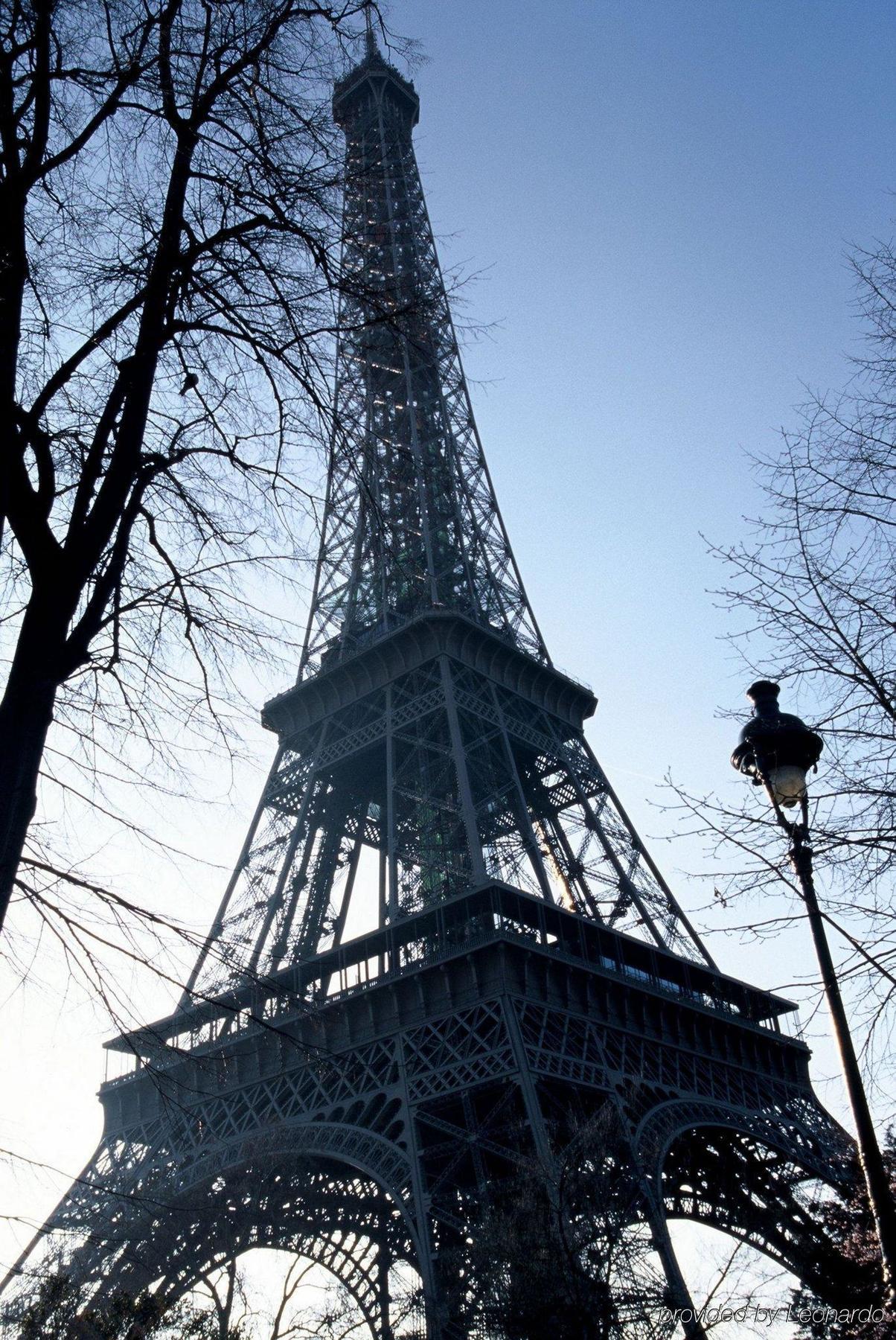 โรงแรมอาลิซ เกรอเนล ตูร์ ไอเฟล ปารีส ภายนอก รูปภาพ